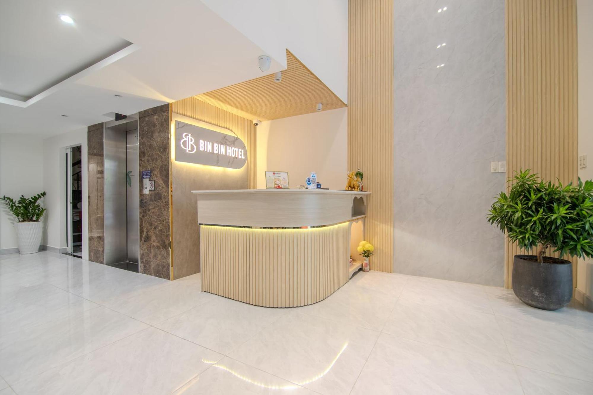 Bin Bin Hotel 6 - Near Secc D7 Ho Chi Minh City Exterior photo